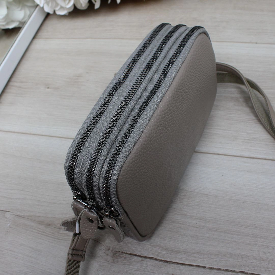 Сумка капучіно крос-боді для романтичного побачення з шкіри